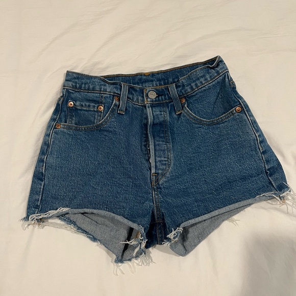 Levi’s 501 shorts size 25 - Picture 3 of 6